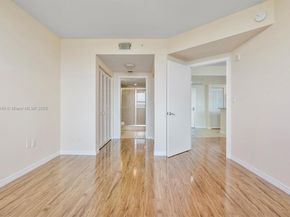 19501 W Country Club Dr 912, Aventura FL 33180