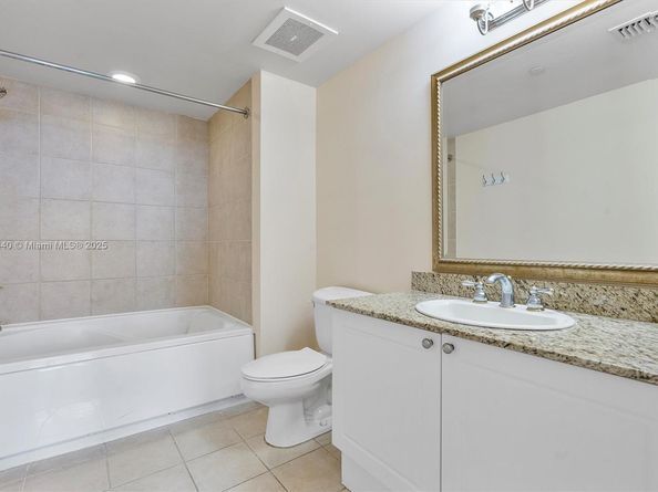 19501 W Country Club Dr 912, Aventura FL 33180