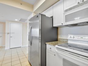 19501 W Country Club Dr 912, Aventura FL 33180
