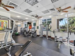 19501 W Country Club Dr 912, Aventura FL 33180