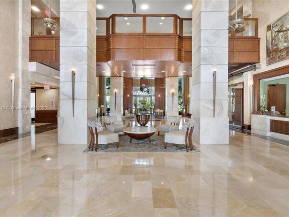 19501 W Country Club Dr 912, Aventura FL 33180