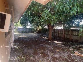 18425 NW 42nd Pl, Miami Gardens FL 33055
