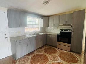 18425 NW 42nd Pl, Miami Gardens FL 33055