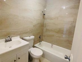 18425 NW 42nd Pl, Miami Gardens FL 33055