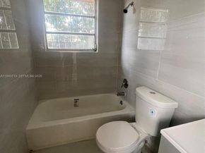 18425 NW 42nd Pl, Miami Gardens FL 33055