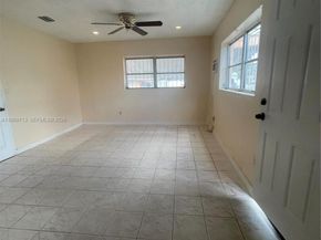 18425 NW 42nd Pl, Miami Gardens FL 33055