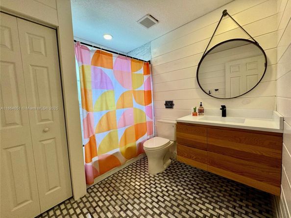1307 Peregrine Way, Weston FL 33327