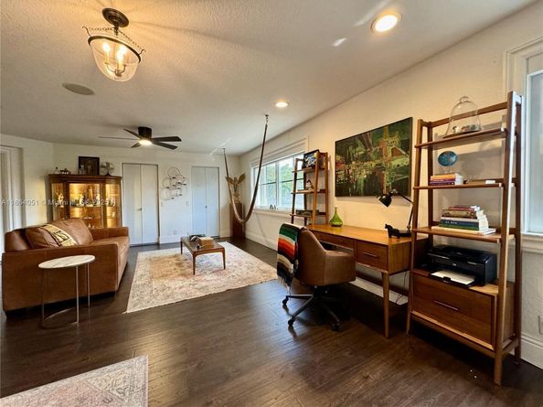 1307 Peregrine Way, Weston FL 33327