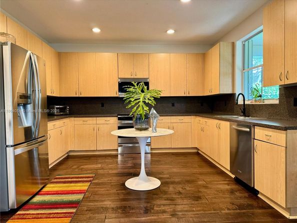 1307 Peregrine Way, Weston FL 33327
