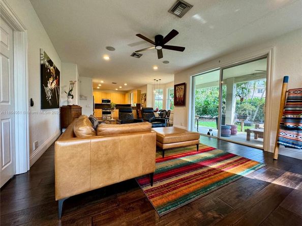 1307 Peregrine Way, Weston FL 33327