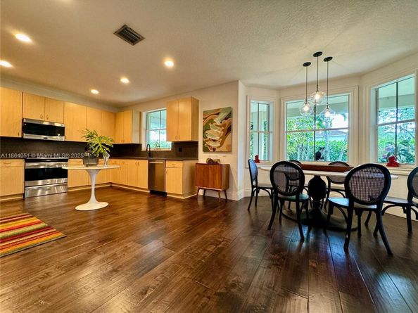 1307 Peregrine Way, Weston FL 33327