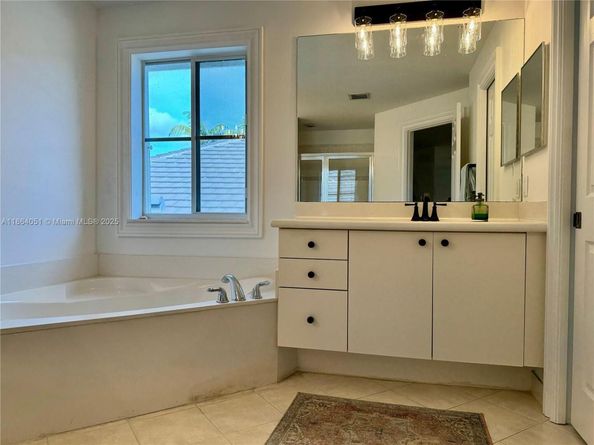 1307 Peregrine Way, Weston FL 33327
