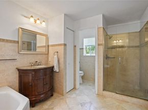 1317 Chenille Cir, Weston FL 33327