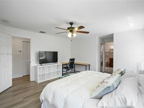 1317 Chenille Cir, Weston FL 33327