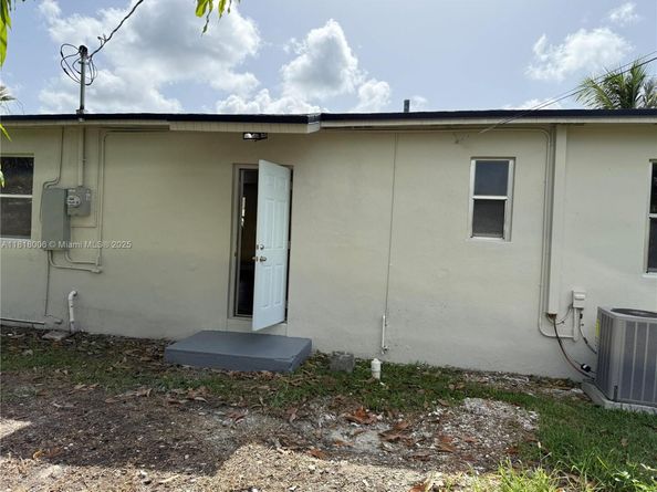 14940 Monroe  St, Miami FL 33176