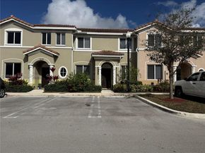 1043 SE 24th Ave, Homestead FL 33035