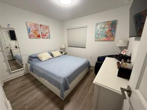 1043 SE 24th Ave, Homestead FL 33035