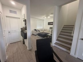 1043 SE 24th Ave, Homestead FL 33035