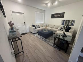 1043 SE 24th Ave, Homestead FL 33035