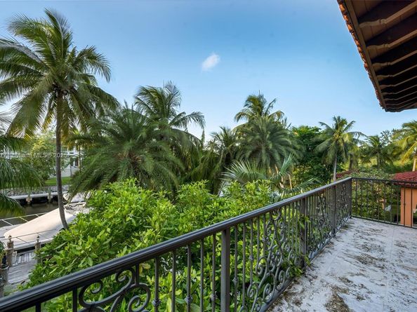 221 Casuarina Concourse, Coral Gables FL 33143