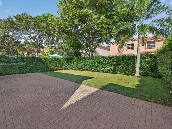 10753 Lenox Rd, Cooper City FL 33026