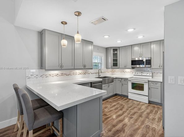 10753 Lenox Rd, Cooper City FL 33026