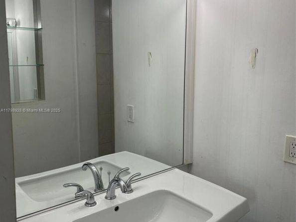 1400 SW 27th Ave 202, Miami FL 33145