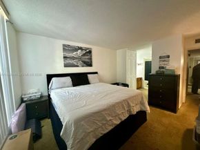 3720 Inverrary Dr 2S, Lauderhill FL 33319