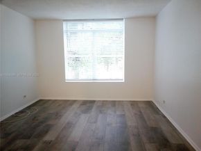 3720 Inverrary Dr 2S, Lauderhill FL 33319