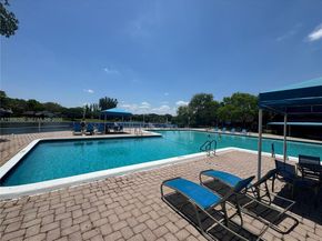 3720 Inverrary Dr 2S, Lauderhill FL 33319