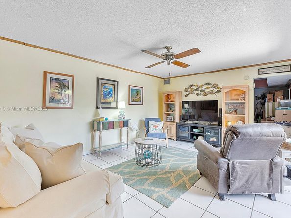 11861 SW 13th Ct, Davie FL 33325