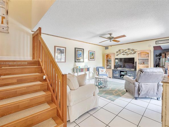 11861 SW 13th Ct, Davie FL 33325