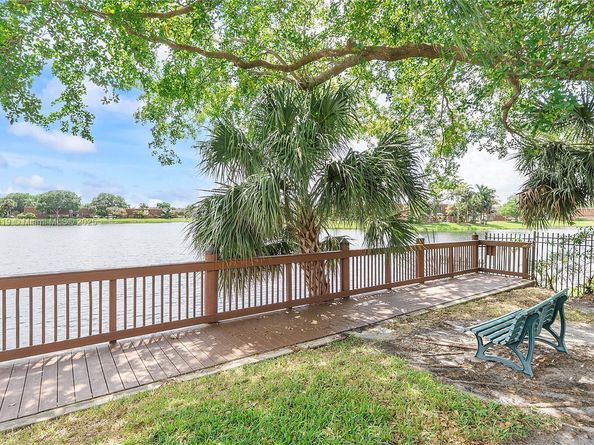 11861 SW 13th Ct, Davie FL 33325