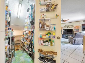 11861 SW 13th Ct, Davie FL 33325