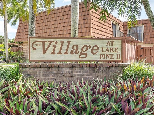 11861 SW 13th Ct, Davie FL 33325