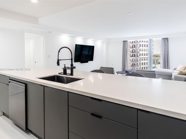 5701 Collins Ave 601, Miami Beach FL 33140