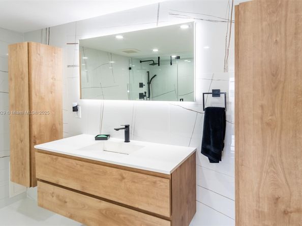 5701 Collins Ave 601, Miami Beach FL 33140