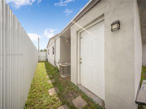 6971 SW 24th St, Miramar FL 33023