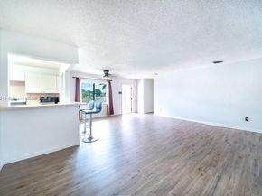 1220 NW 190th St, Miami Gardens FL 33169