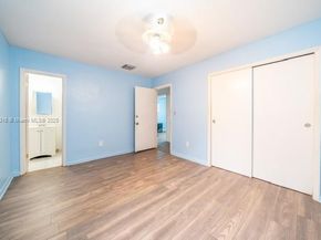 1220 NW 190th St, Miami Gardens FL 33169