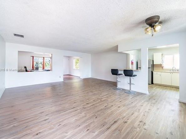 1220 NW 190th St, Miami Gardens FL 33169