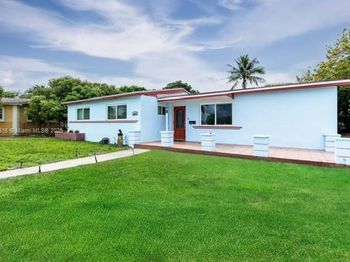 1220 NW 190th St