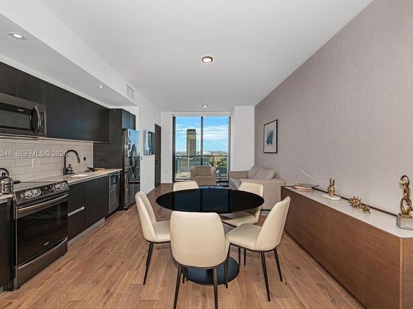 398 NE 5th St 2418, Miami FL 33132