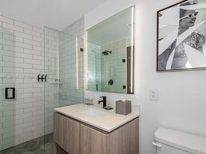 398 NE 5th St 2418, Miami FL 33132