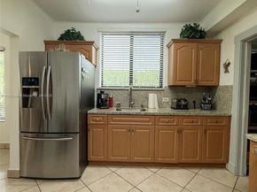 1835 SW 10th St, Miami FL 33135