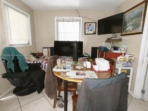 1835 SW 10th St, Miami FL 33135