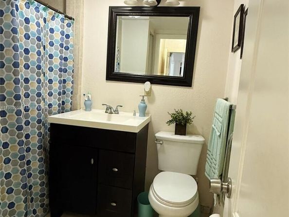 1835 SW 10th St, Miami FL 33135