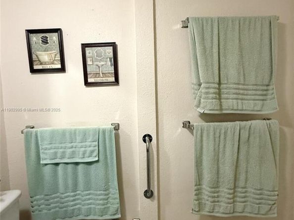 1835 SW 10th St, Miami FL 33135