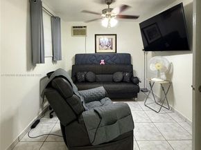 1835 SW 10th St, Miami FL 33135