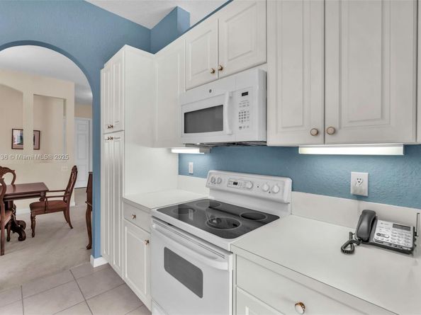 7921 E Exeter Blvd E 202, Tamarac FL 33321